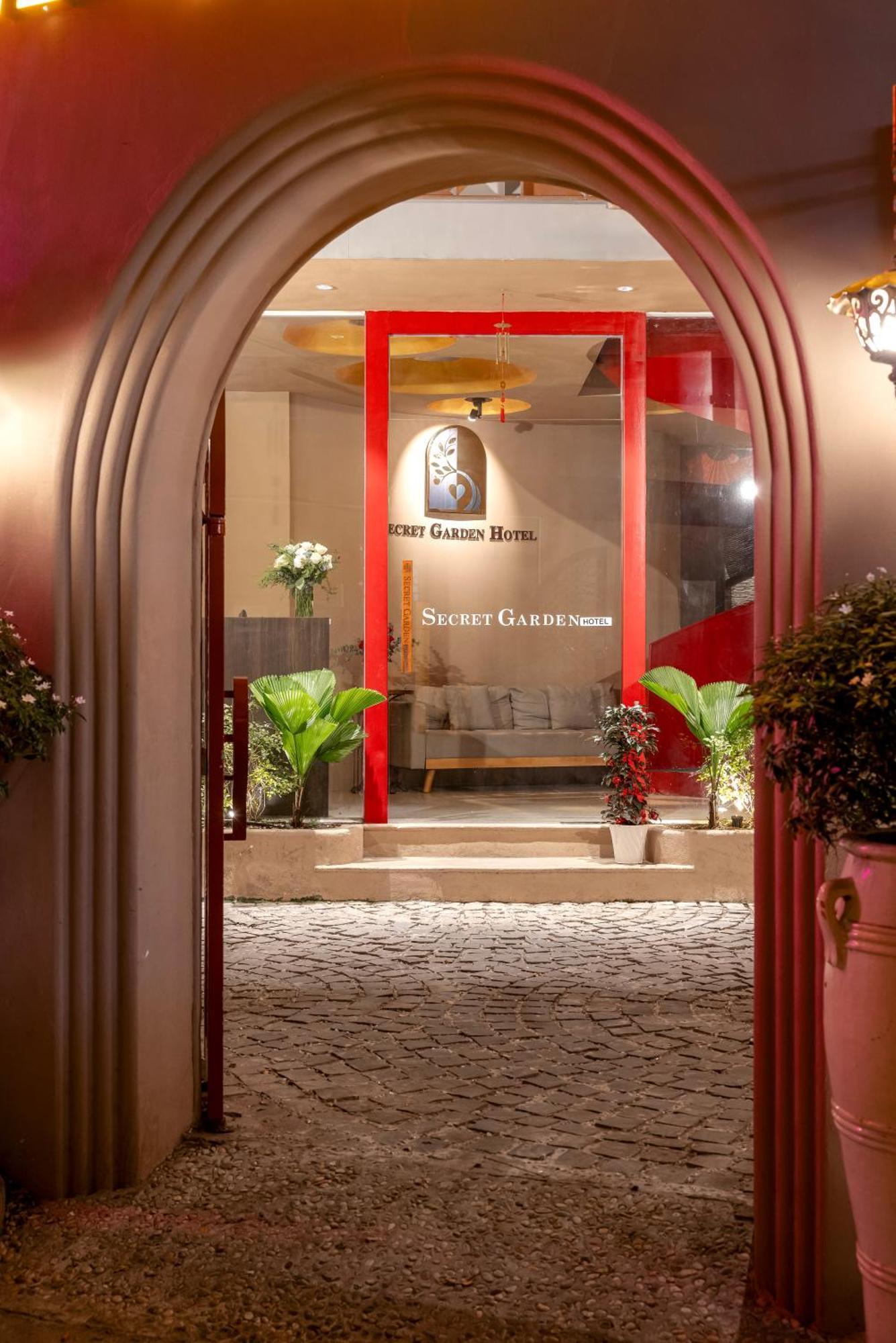 Secret Garden Hotel Ho Chi Minh City Exterior photo